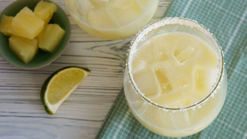  12 Coastal Cocktails to Serve This Summer