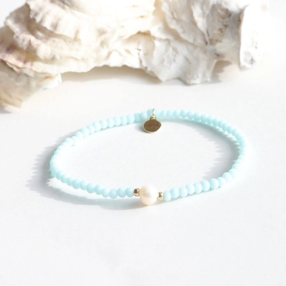 Chill and Shimmer Vibes Pearl Bracelet