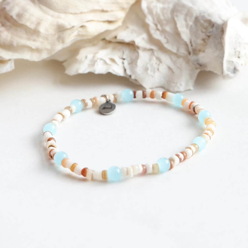 Puka Shell Surf Point Bracelet