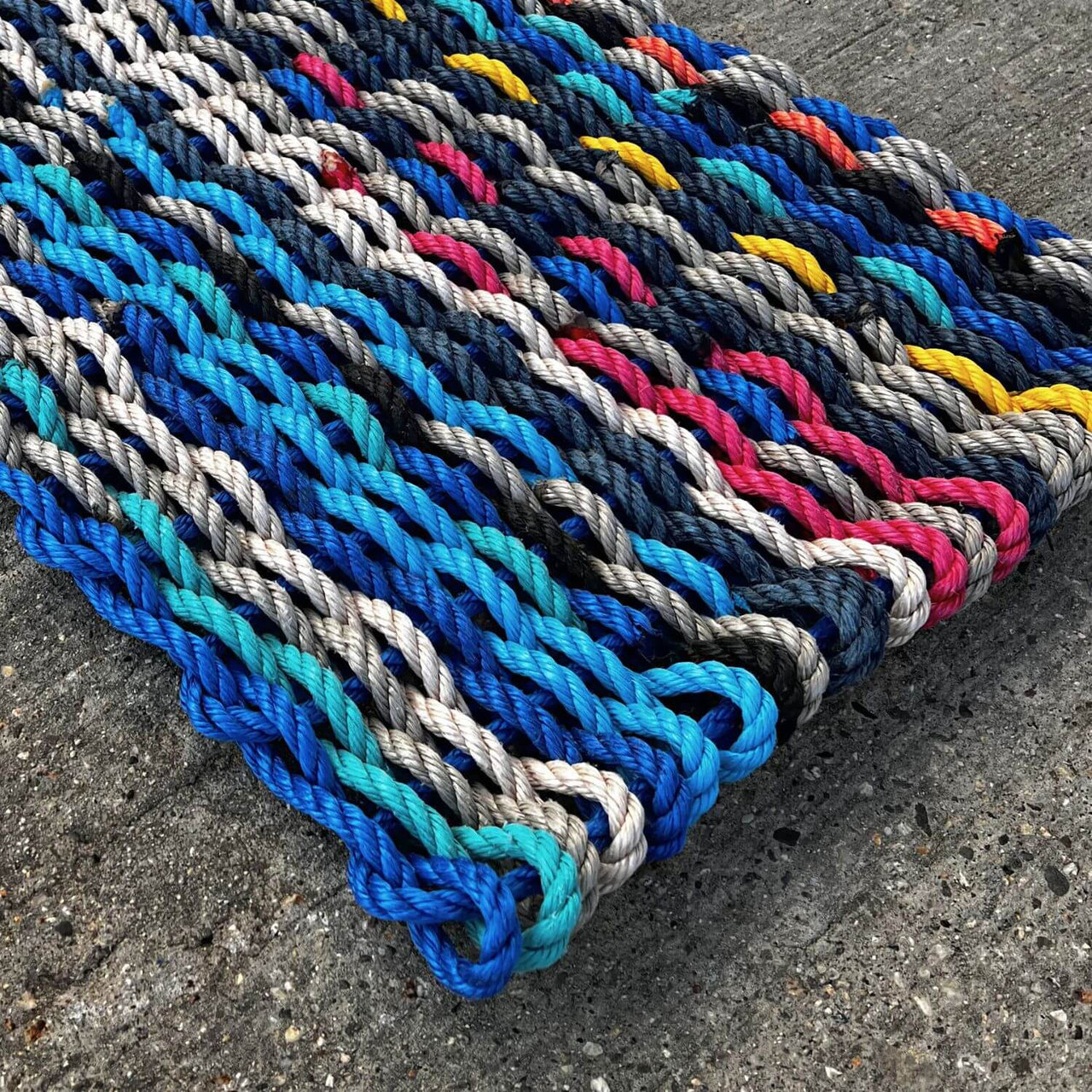 Premium Select Recycled Lobster Rope Doormat, Thin Stripes, 18 x 30, Close Up View