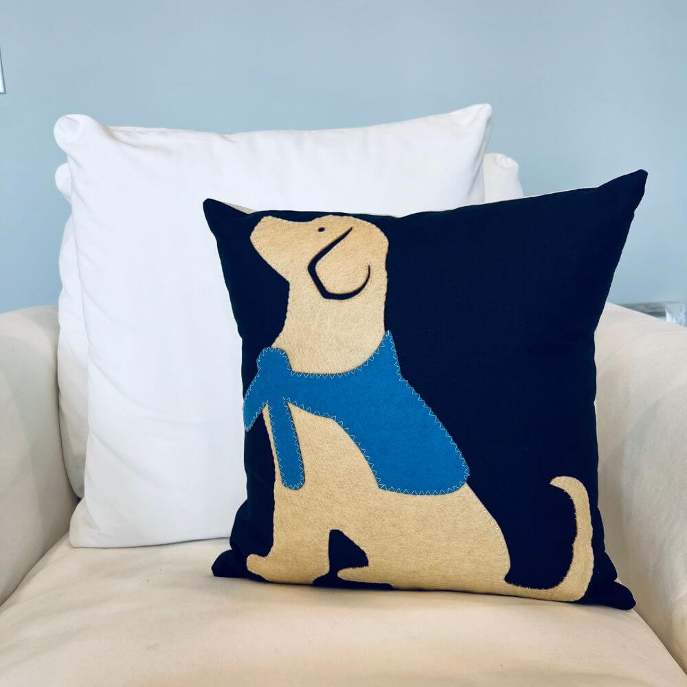 Heritage Yellow Lab Pillow, Navy 18”