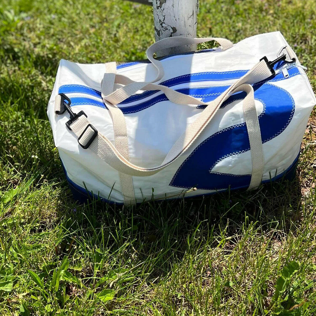 Recycled Sail Bag, Tote Bag Handmade from Sails, Blue & Red – New England  Trading Co